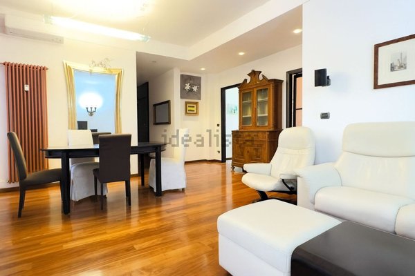 appartamento in vendita a Bologna in zona Santo Stefano