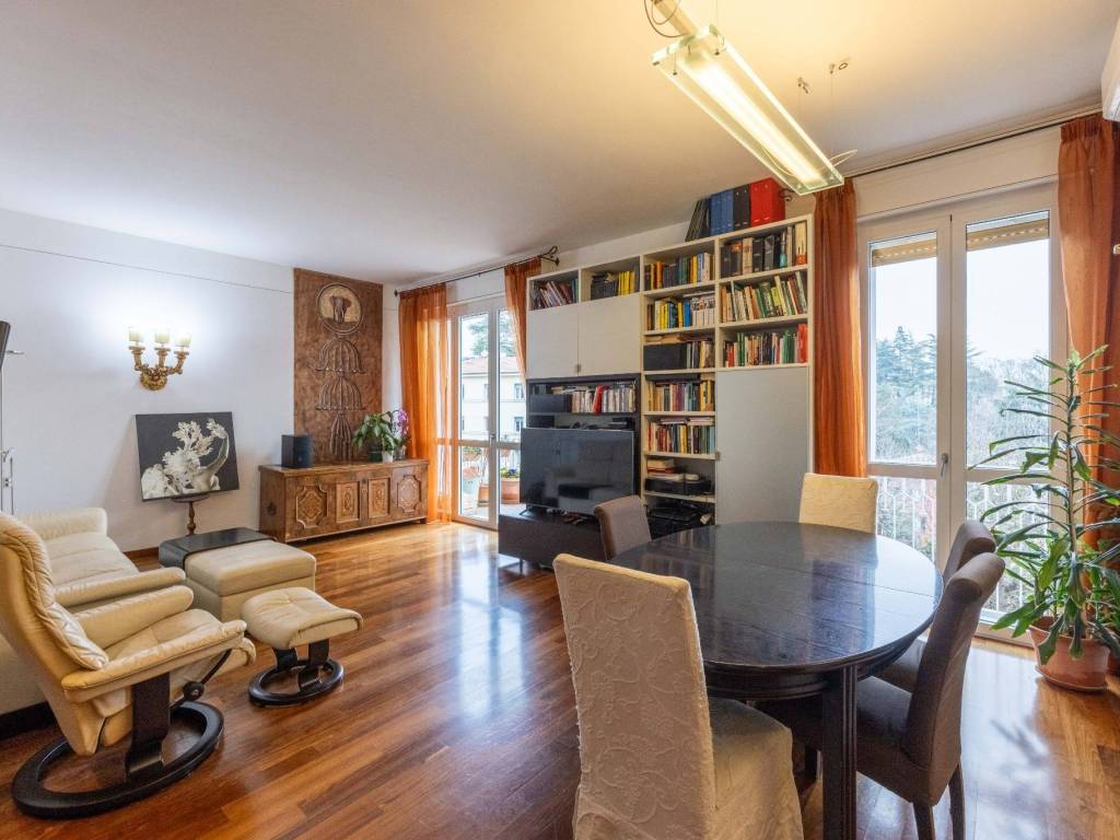 appartamento in vendita a Bologna in zona Colli