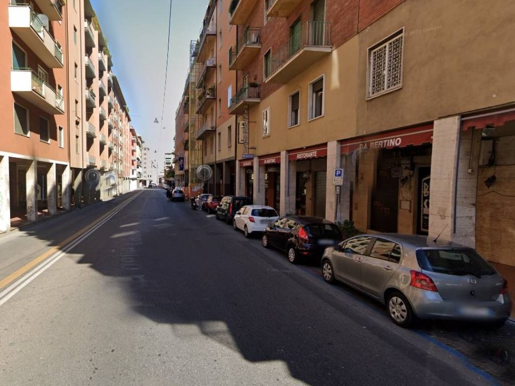 negozio in vendita a Bologna in zona Centro Storico