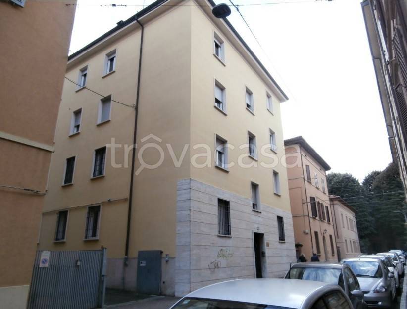 appartamento in vendita a Bologna in zona Saragozza