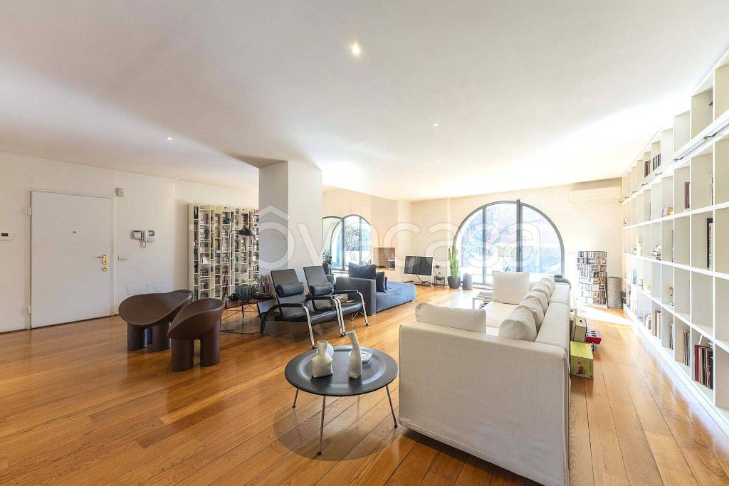 appartamento in vendita a Bologna in zona Saragozza