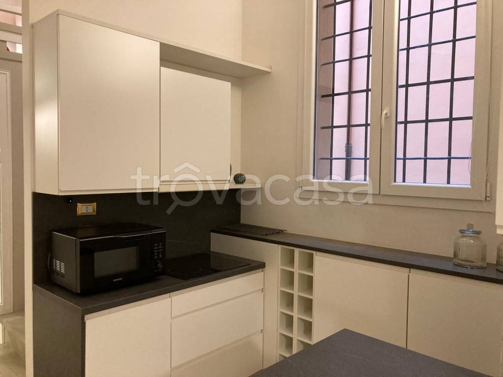 appartamento in vendita a Bologna in zona Santo Stefano