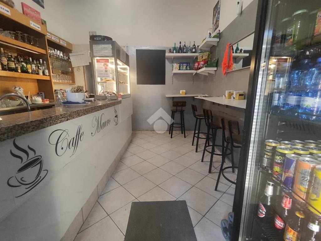 negozio in vendita a Bologna in zona San Vitale