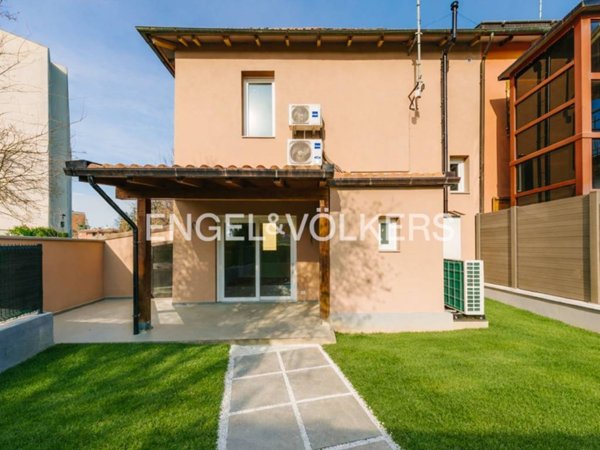 casa indipendente in vendita a Bologna in zona Corticella