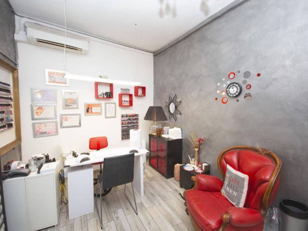 negozio in vendita a Bologna