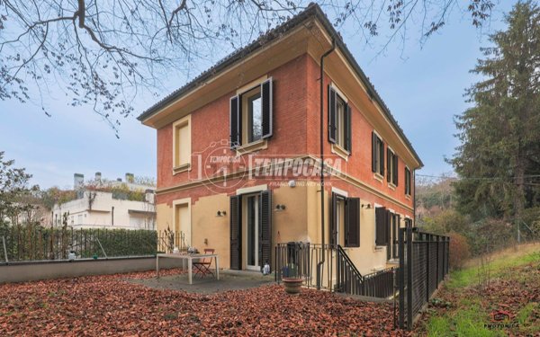 appartamento in vendita a Bologna in zona Santo Stefano