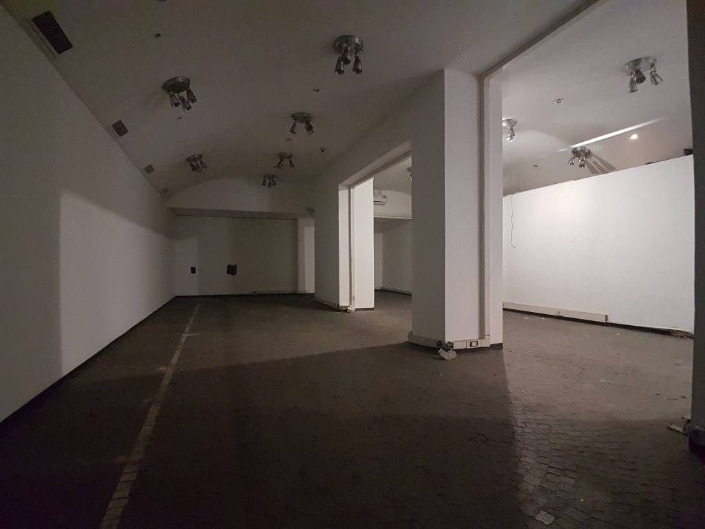 ufficio in vendita a Bologna in zona Centro Storico