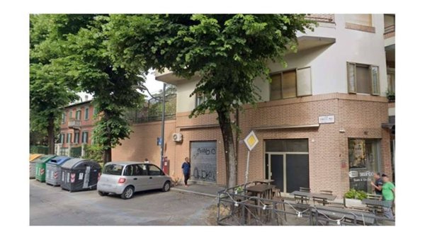 negozio in vendita a Bologna in zona Murri