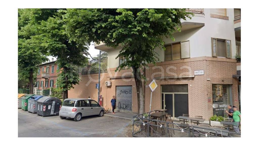 negozio in vendita a Bologna in zona Murri