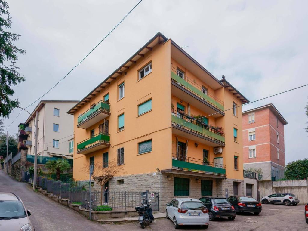 appartamento in vendita a Bologna in zona Colli