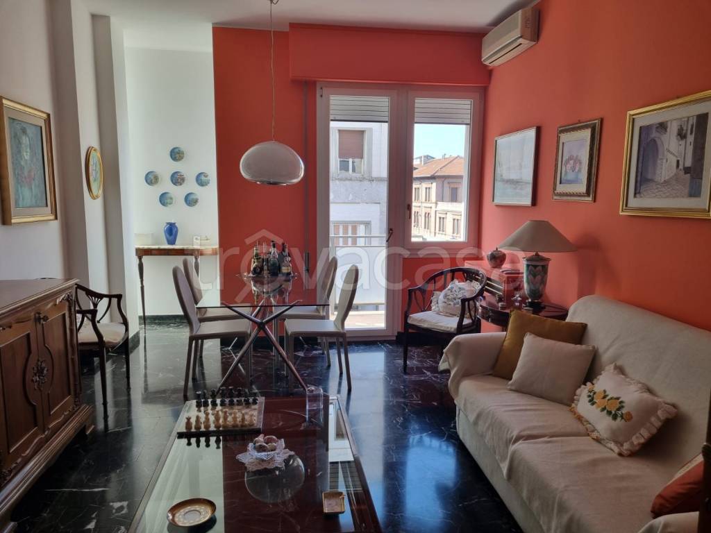 appartamento in vendita a Bologna in zona Quartiere Porto