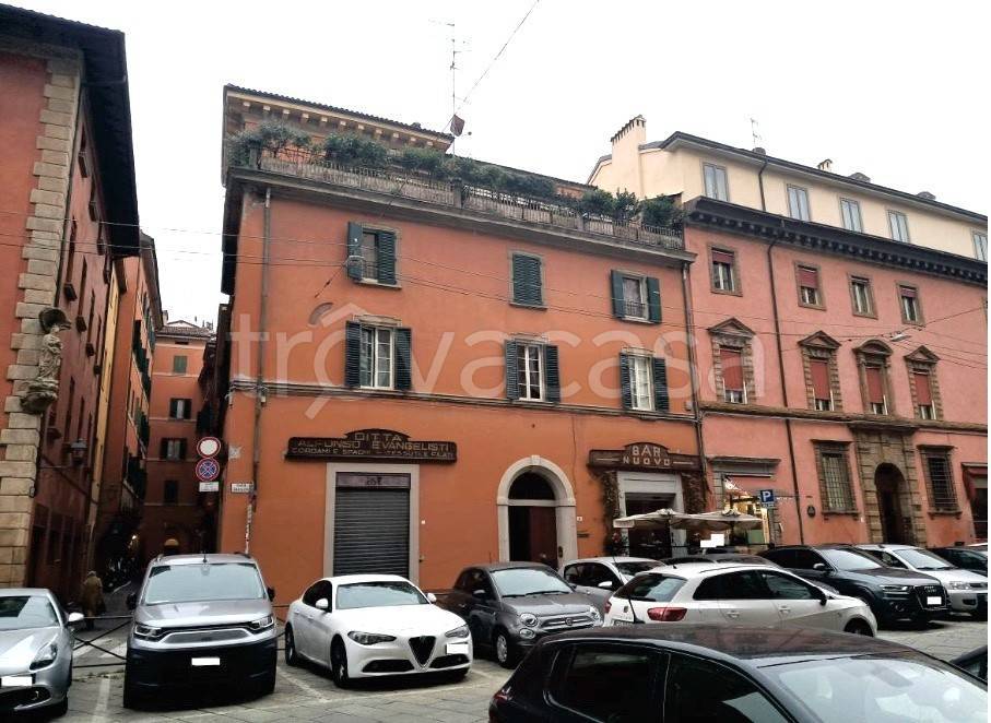 appartamento in vendita a Bologna in zona Centro Storico