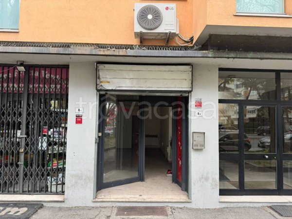 negozio in vendita a Bologna