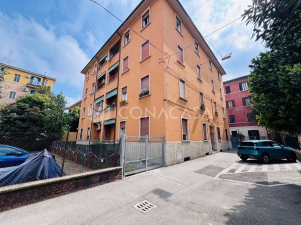 appartamento in vendita a Bologna in zona Saffi