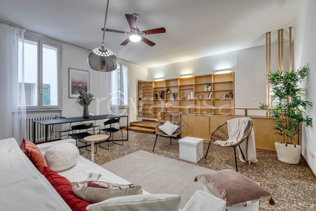 appartamento in vendita a Bologna in zona Santo Stefano