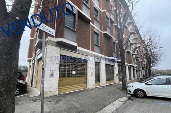 negozio in vendita a Bologna in zona Saffi