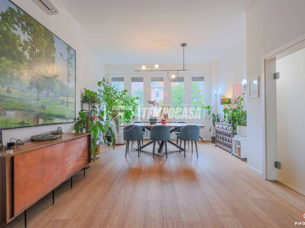 appartamento in vendita a Bologna in zona Santo Stefano