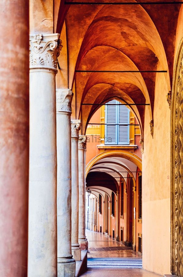 negozio in vendita a Bologna in zona Santo Stefano