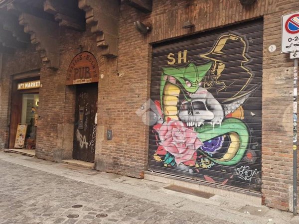 negozio in vendita a Bologna