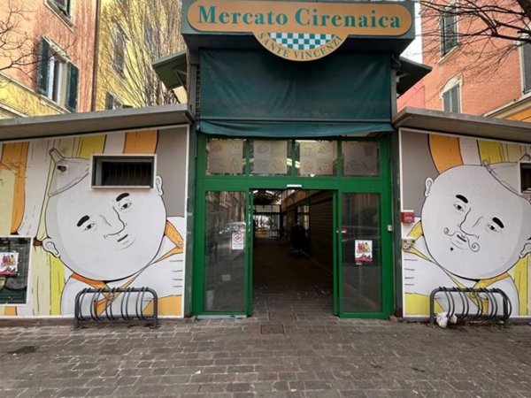 negozio in vendita a Bologna in zona San Vitale