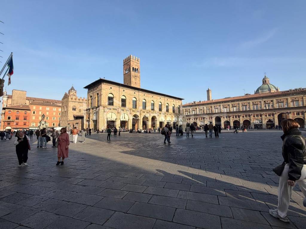 negozio in vendita a Bologna in zona Centro Storico