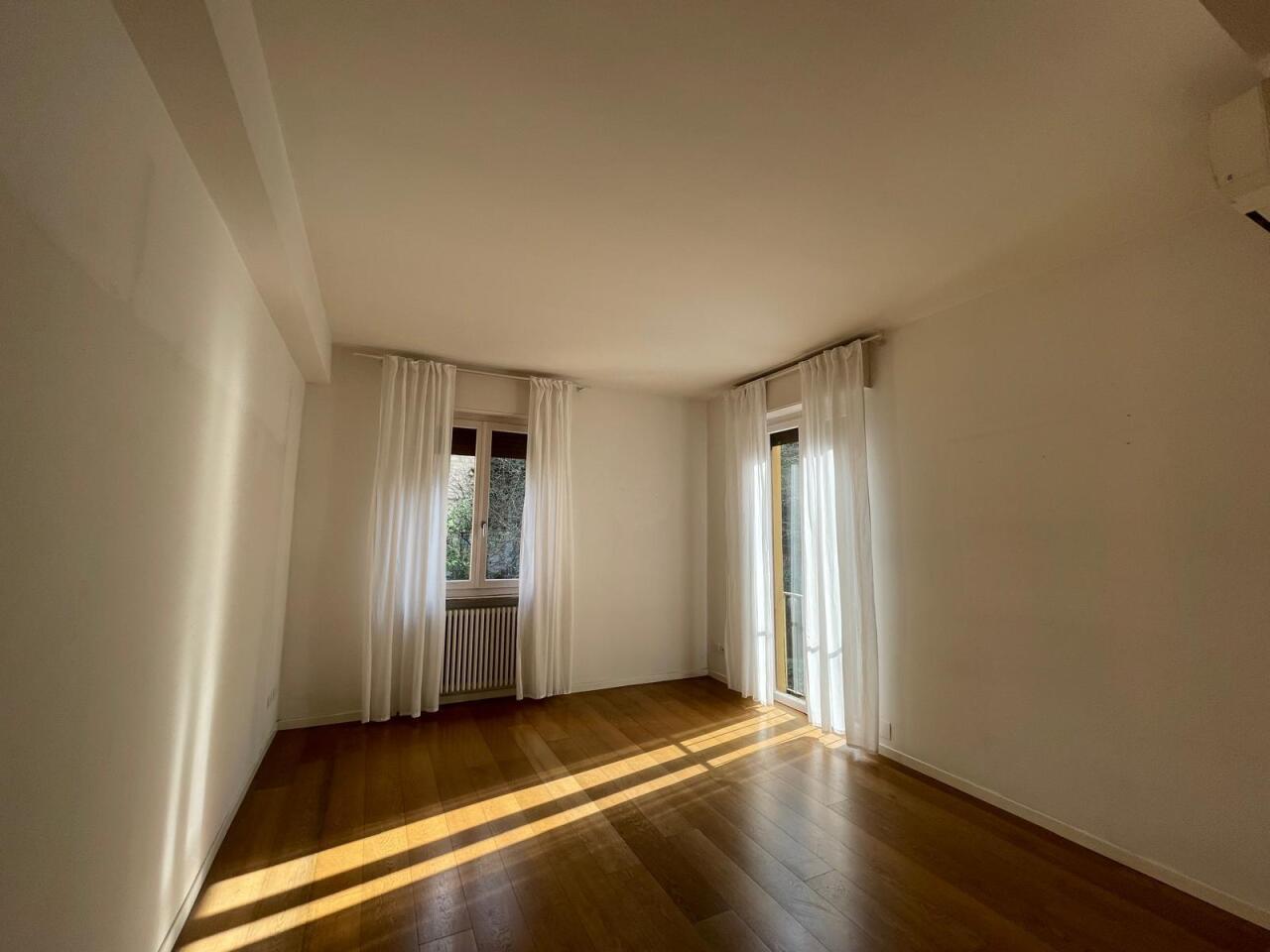 pentavano in vendita a Bologna