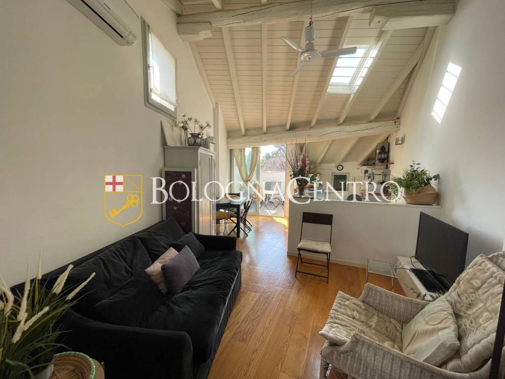 appartamento in vendita a Bologna in zona Santo Stefano