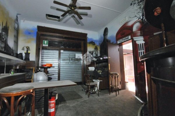 locale commerciale in vendita a Bologna in zona Centro Storico