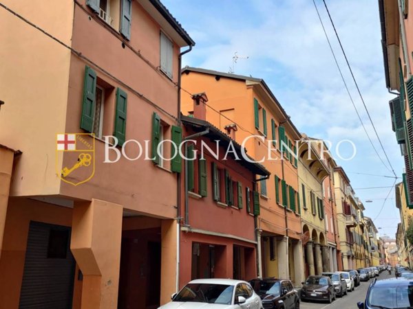 appartamento in vendita a Bologna in zona Santo Stefano