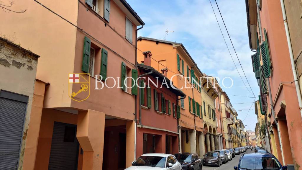 appartamento in vendita a Bologna in zona Santo Stefano