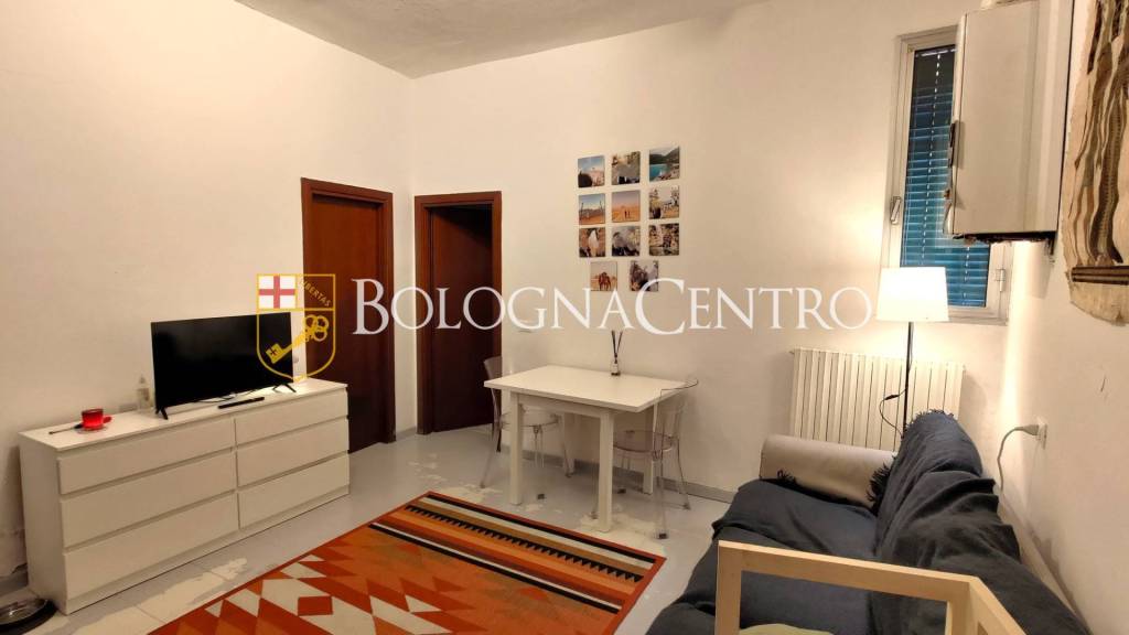 appartamento in vendita a Bologna in zona Santo Stefano