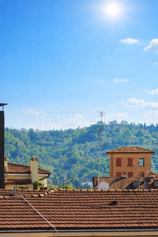 appartamento in vendita a Bologna in zona Quartiere Porto