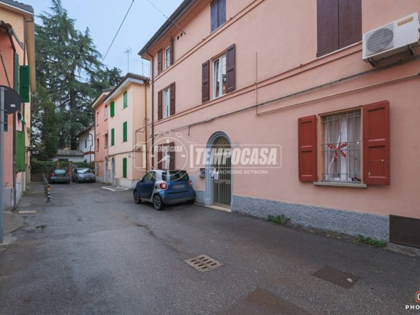 appartamento in vendita a Bologna in zona Saragozza