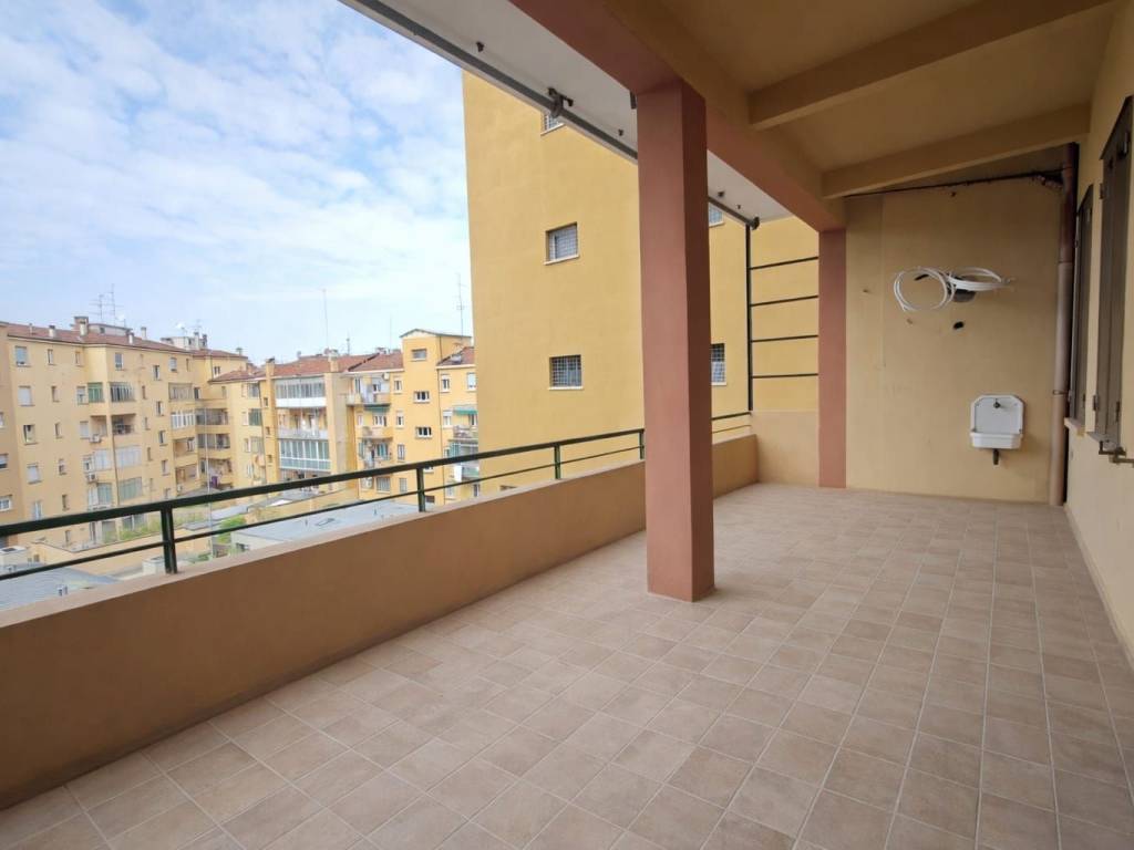 appartamento in vendita a Bologna in zona Quartiere Porto