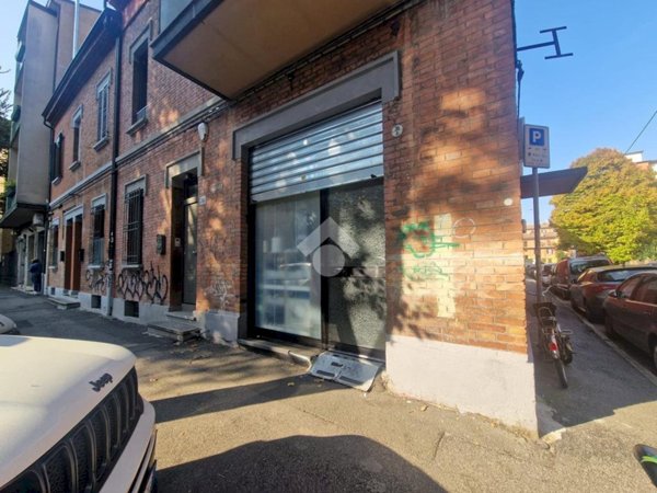 negozio in vendita a Bologna in zona Quartiere Navile