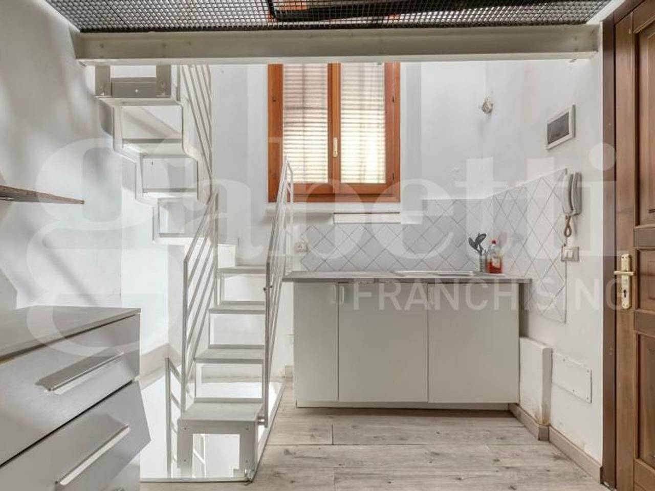 monolocale in vendita a Bologna in zona Santo Stefano