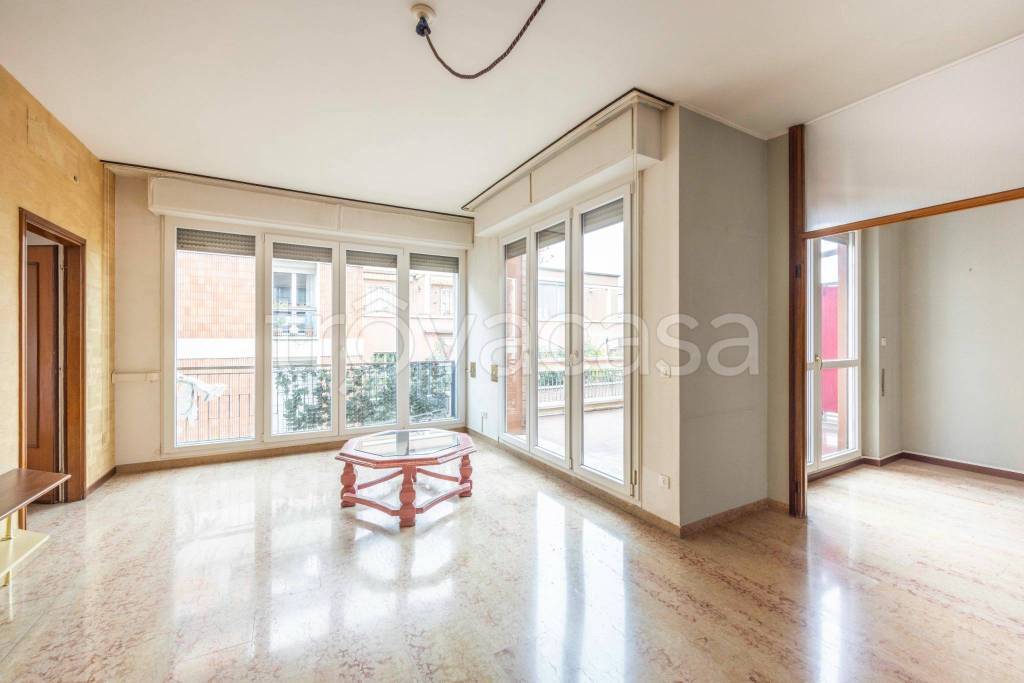 appartamento in vendita a Bologna in zona Quartiere Porto