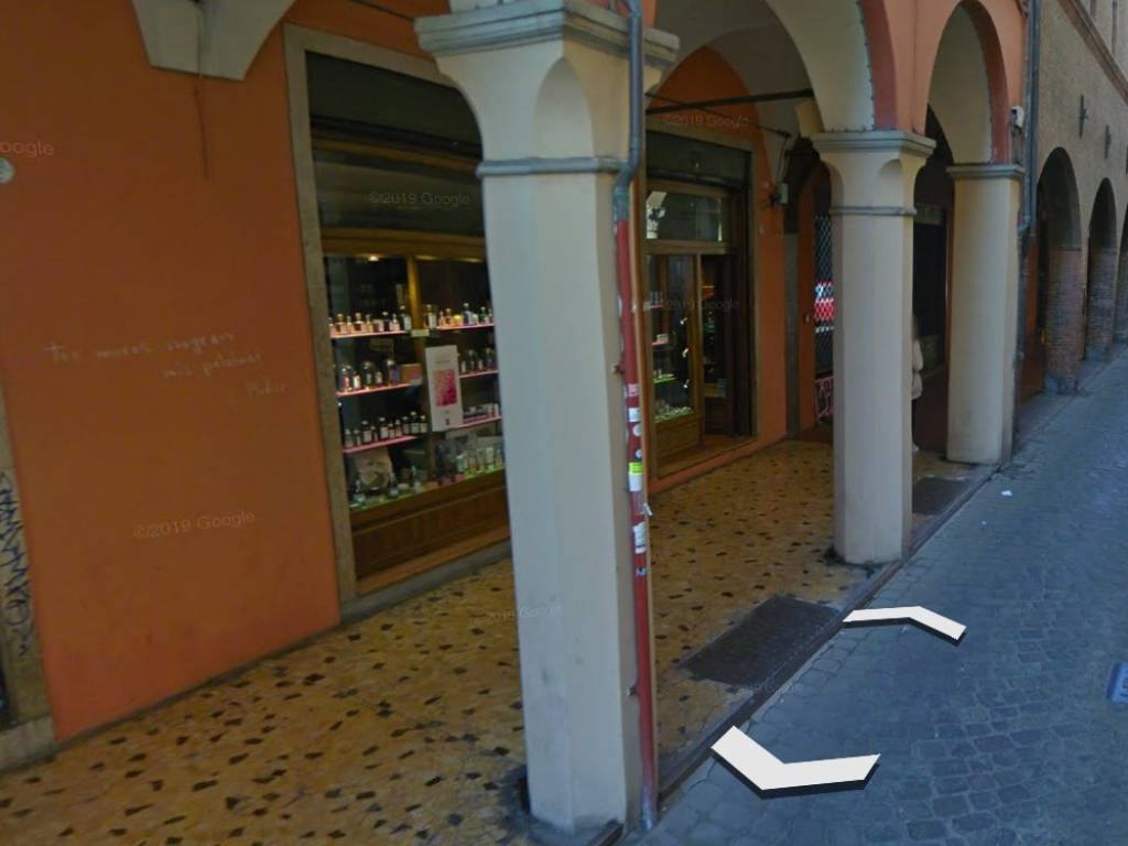 negozio in vendita a Bologna in zona Centro Storico