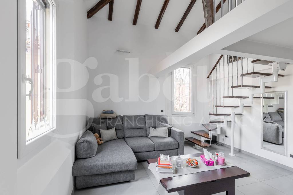 appartamento in vendita a Bologna in zona Santo Stefano