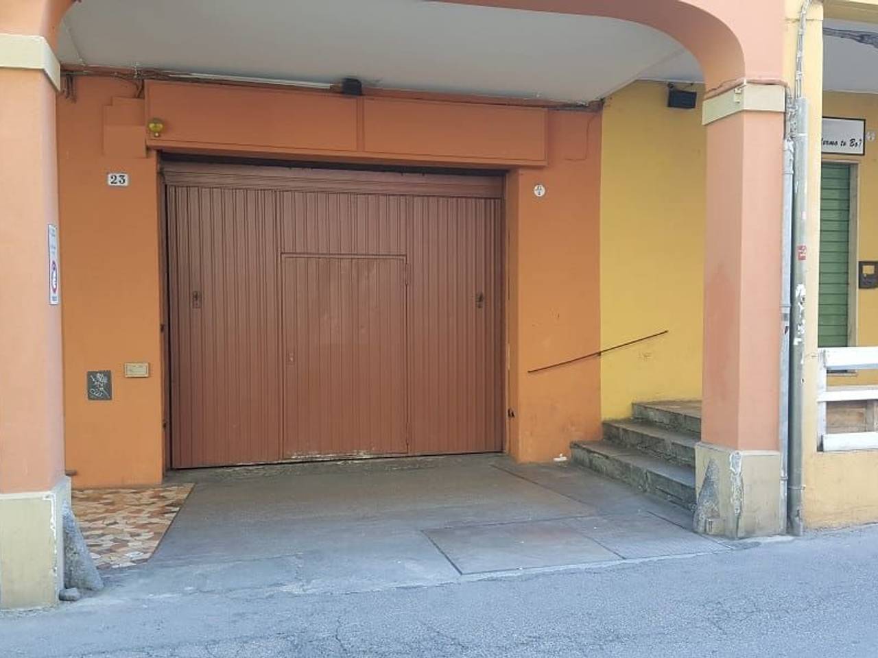 negozio in vendita a Bologna in zona San Vitale