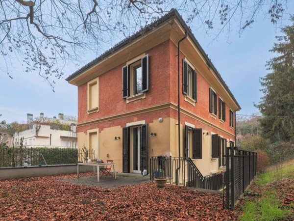 casa indipendente in vendita a Bologna in zona Santo Stefano