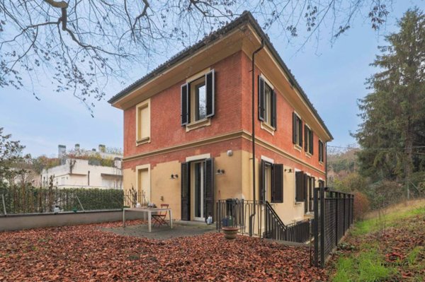 casa indipendente in vendita a Bologna in zona Santo Stefano