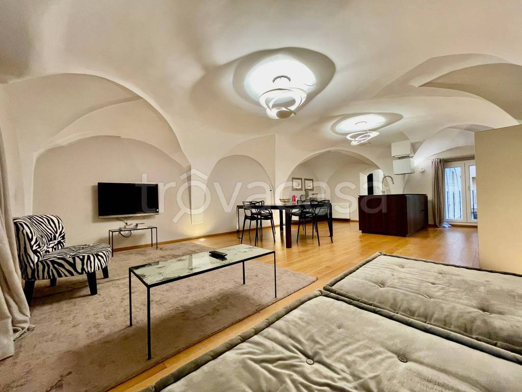 appartamento in vendita a Bologna in zona Santo Stefano