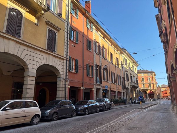 appartamento in vendita a Bologna in zona Santo Stefano