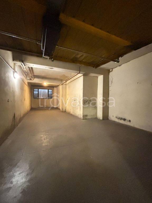 locale di sgombero in vendita a Bologna in zona Bolognina