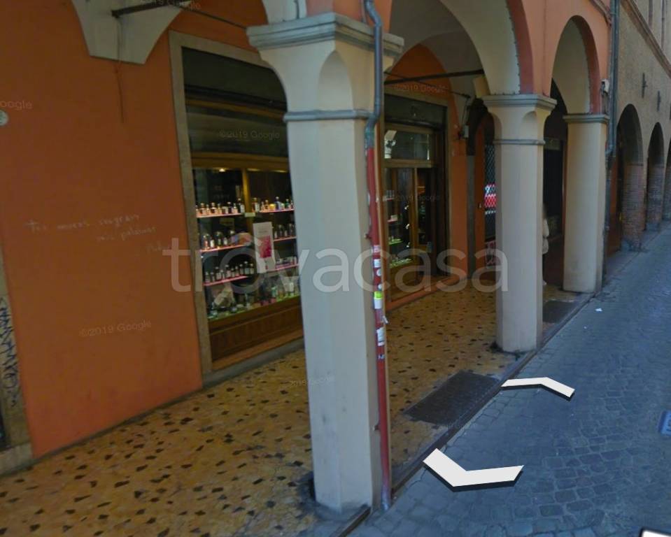 negozio in vendita a Bologna in zona Centro Storico