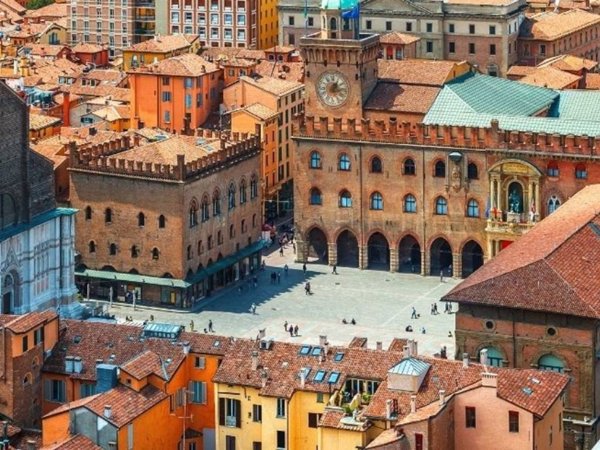 negozio in vendita a Bologna in zona Centro Storico