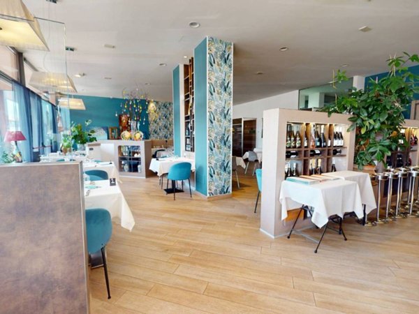 negozio in vendita a Bologna in zona Corticella