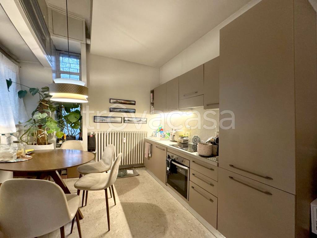 appartamento in vendita a Bologna in zona Saragozza