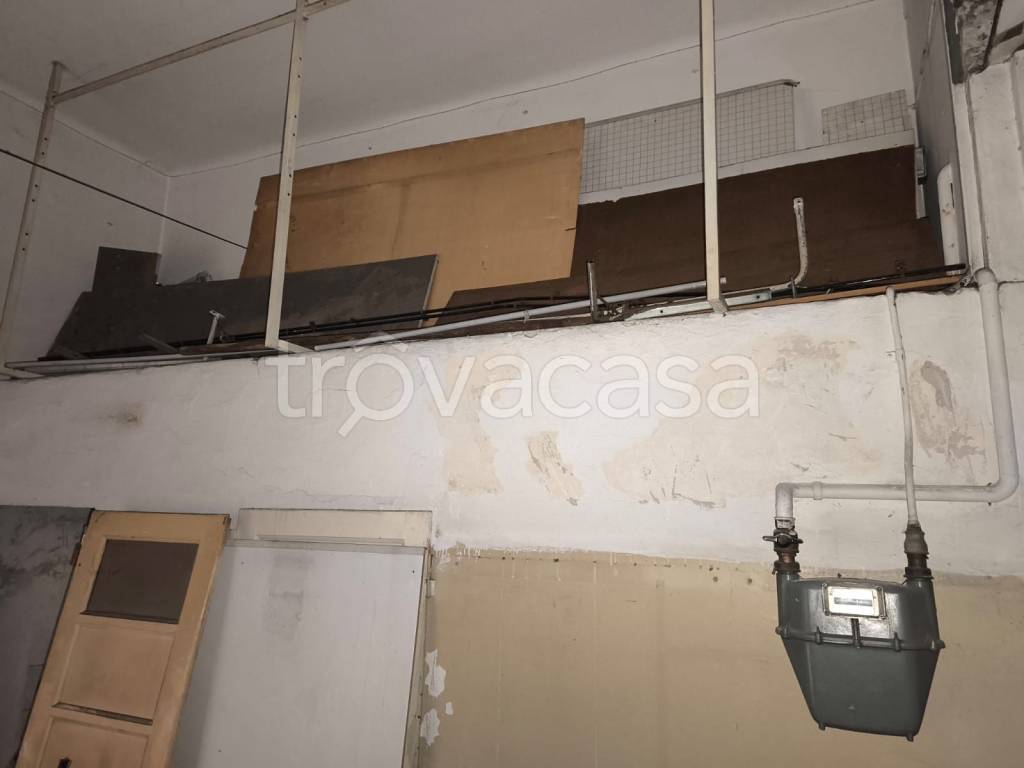 negozio in vendita a Bologna in zona Santo Stefano